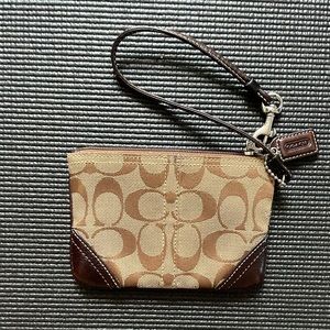Coach Zipper Wallet